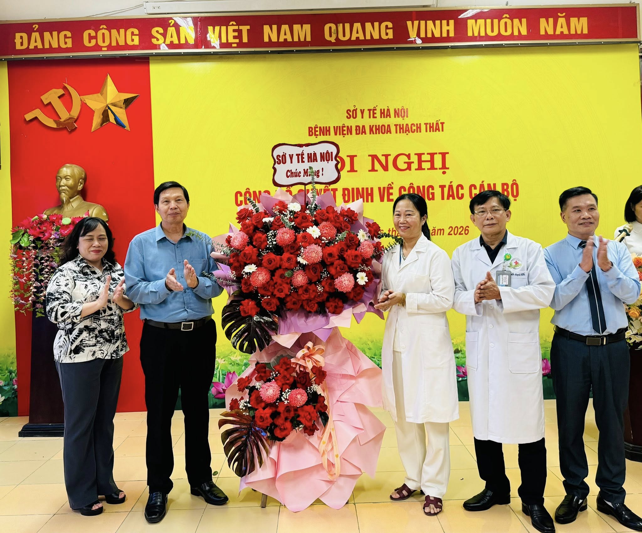HỘI NGHỊ CÔNG BỐ QUYẾT ĐỊNH BỔ NHIỆM PHÓ GIÁM ĐỐC BỆNH VIỆN ĐA KHOA THẠCH THẤT